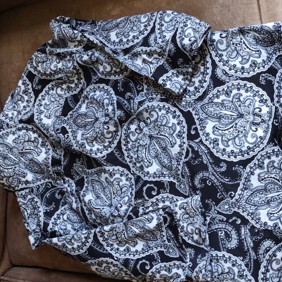 212 Collection Black Paisley Blouse - Picture 4 of 4